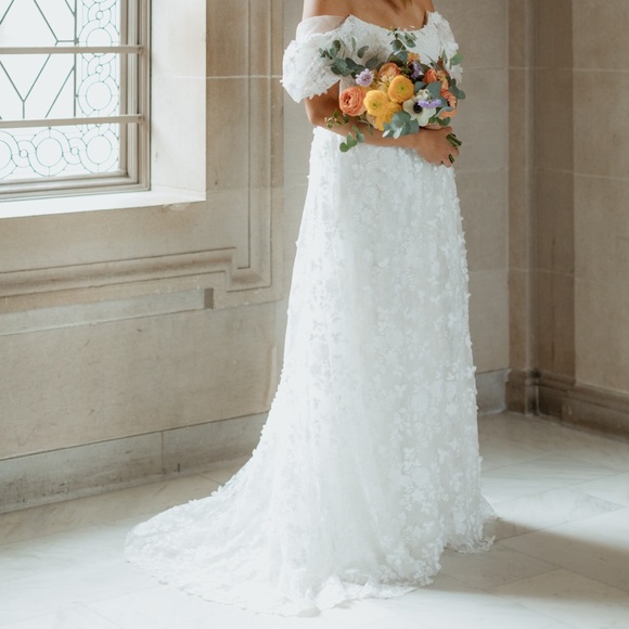 Willowby by Watters Lilia Puff-Sleeve Lace Empire Wedding Gown - Picture 11 of 12